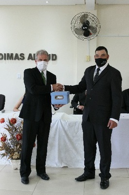 Prefeito Eleito e Presidente Ad-Doc da Mesa.jpg