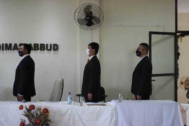 Execução dos Hinos Nacional e Municipal