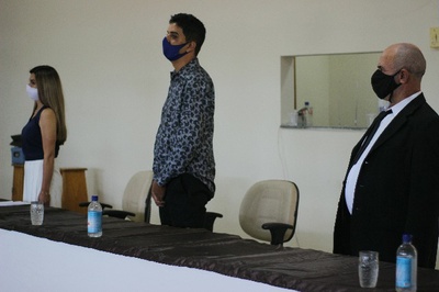 Execução dos Hinos Nacional e Municipal