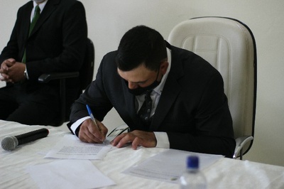 Assinatura do Termo de Posse