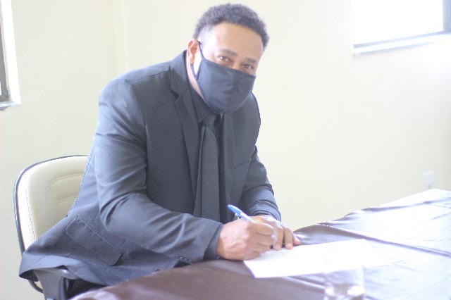 Assinatura do Termo de Posse