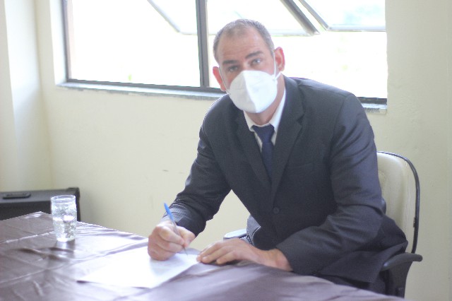 Assinatura do Termo de Posse