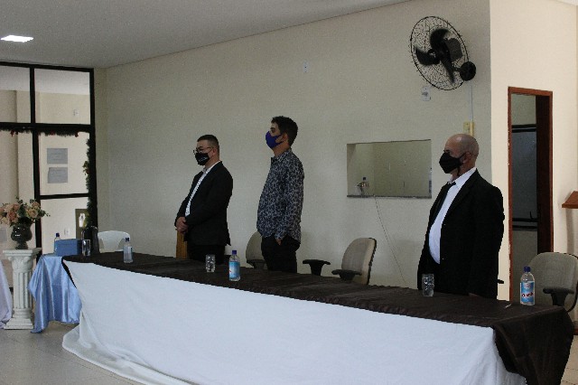 Execução dos Hinos Nacional e Municipal