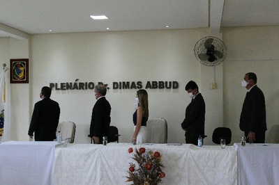 Execução dos Hinos Nacional e Municipal